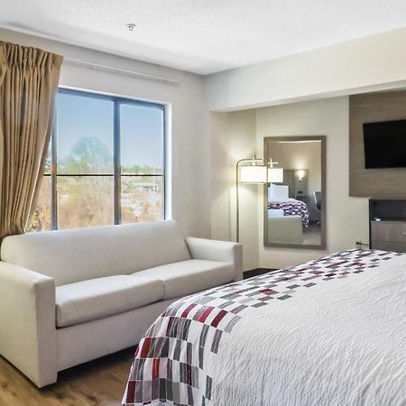 Red Roof Inn & Suites Fayetteville-Fort Bragg Zewnętrze zdjęcie
