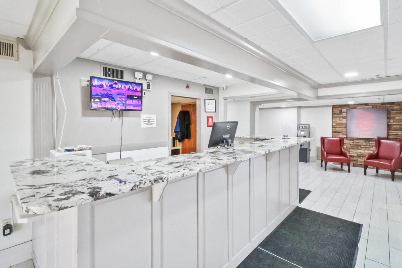 Red Roof Inn & Suites Fayetteville-Fort Bragg Zewnętrze zdjęcie