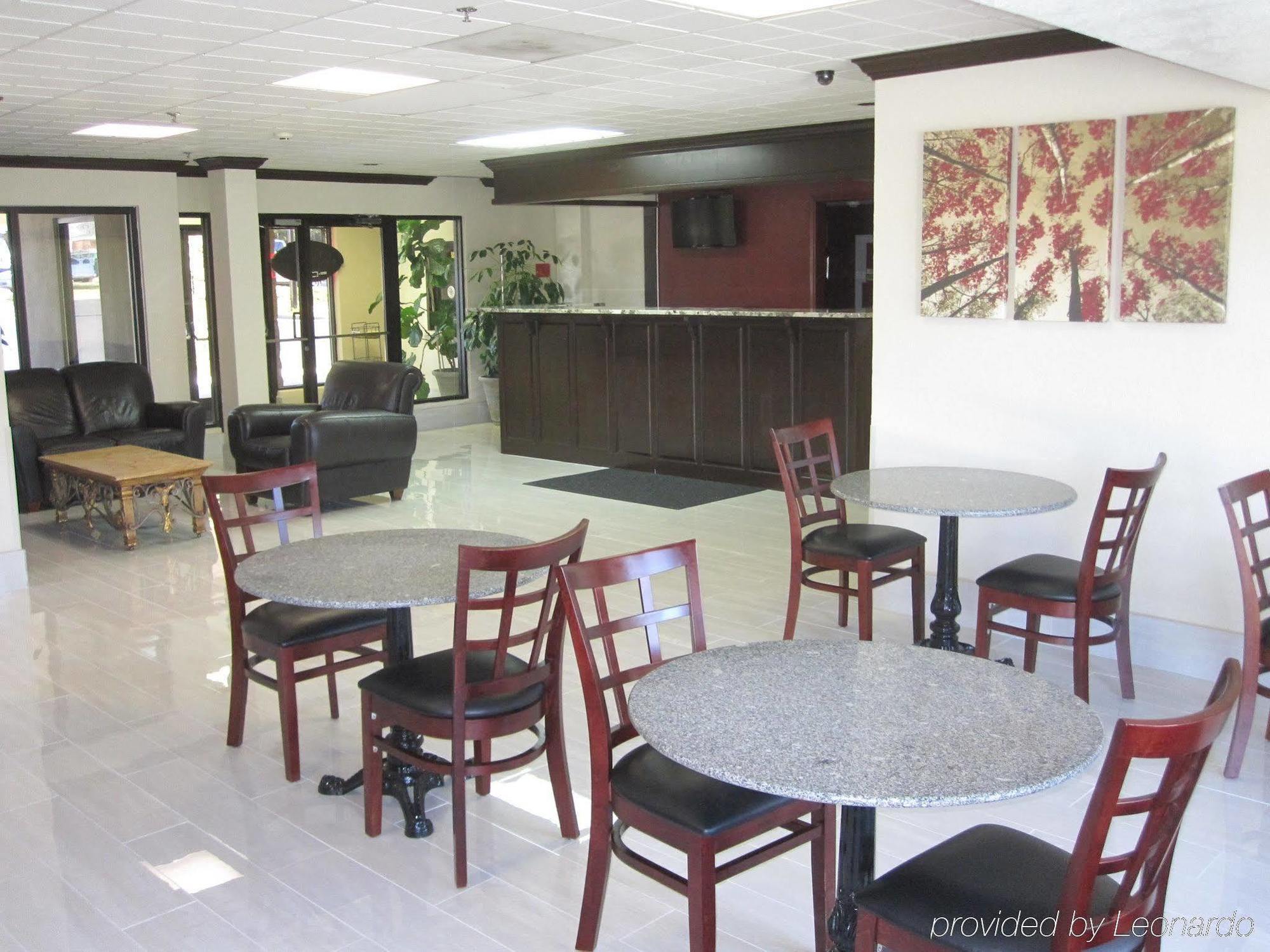 Red Roof Inn & Suites Fayetteville-Fort Bragg Zewnętrze zdjęcie